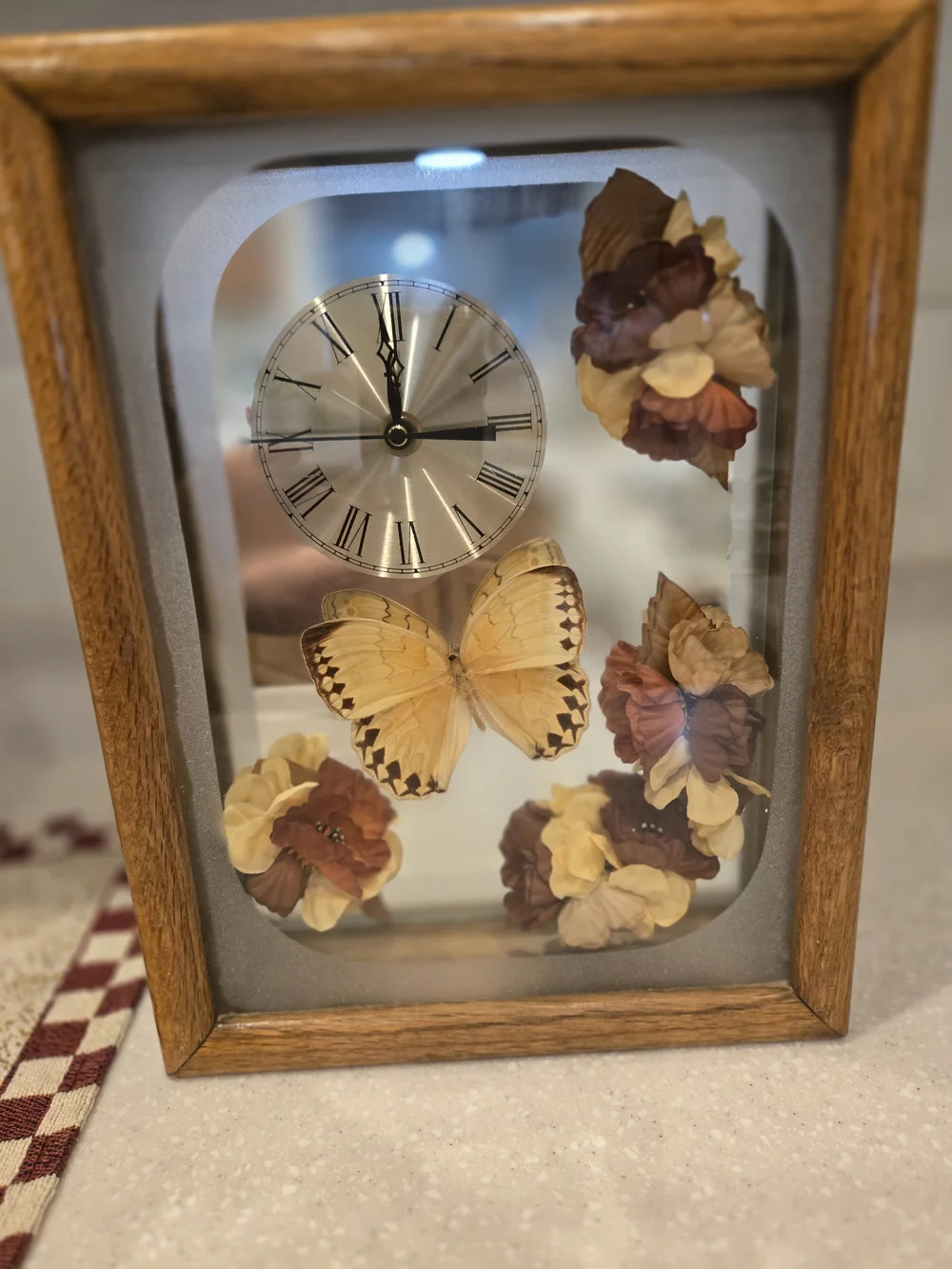 Beautiful Vintage Shadow Box Wooden Frame Butterfly Clock with Flower Accents